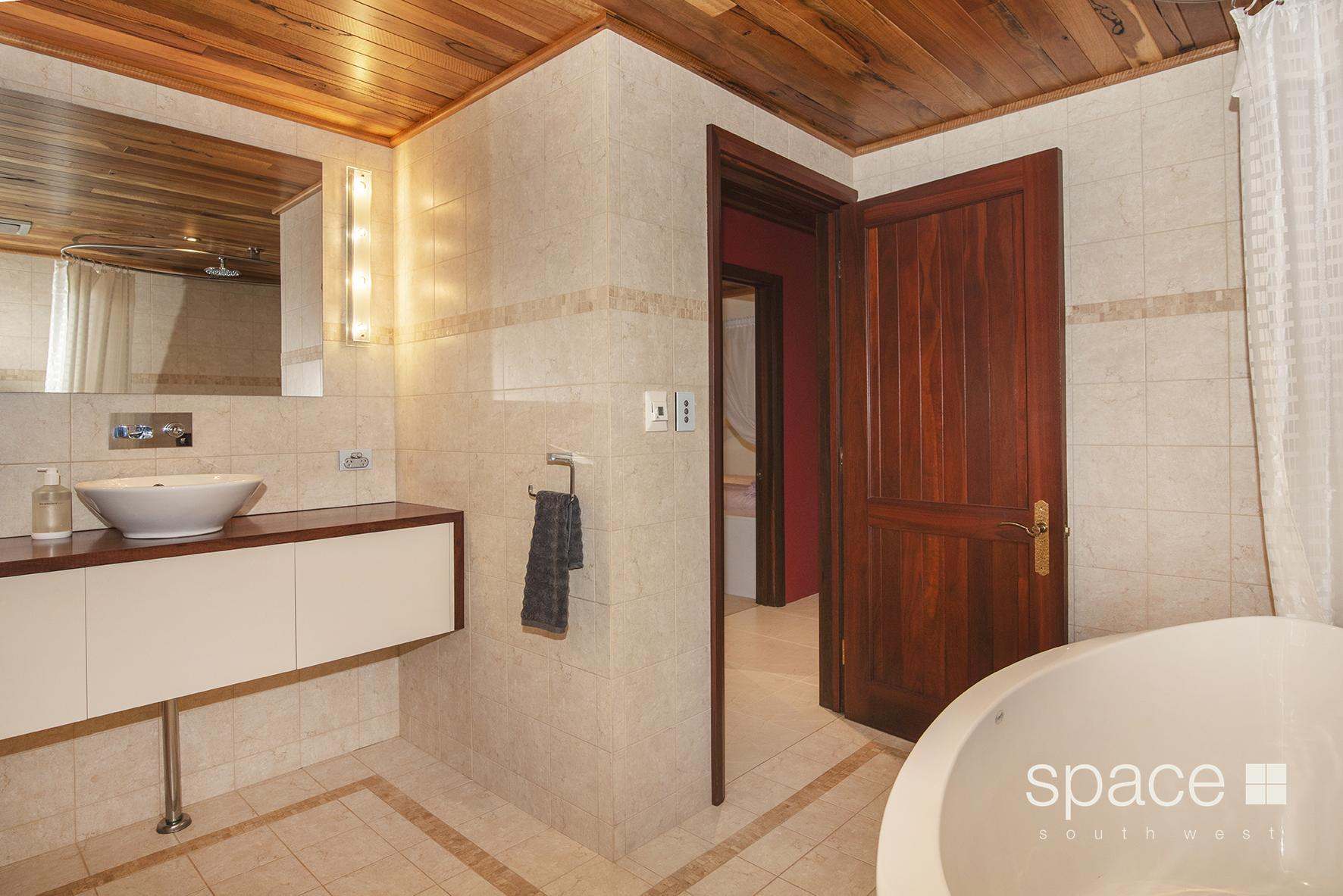 14 Coppin Grove, Redgate For Sale by Farmbuy.com - image 22