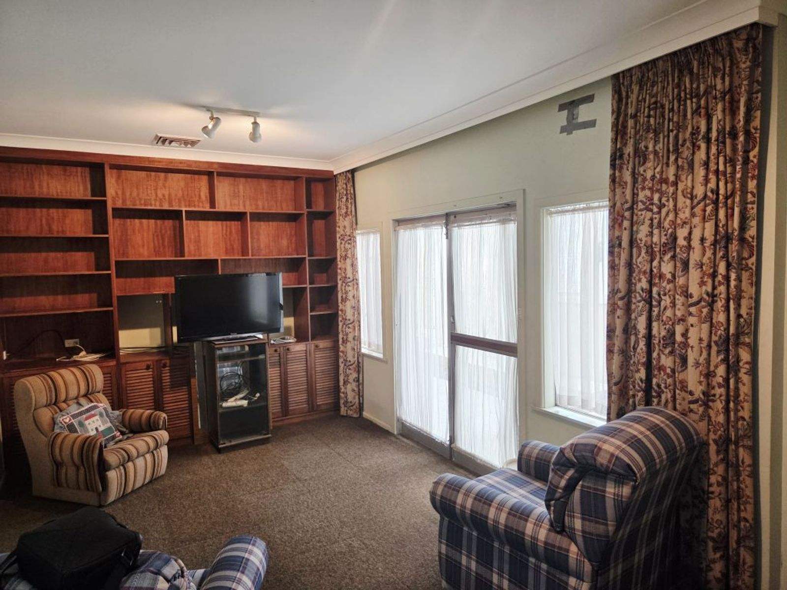 1 Arlingham Close, Muswellbrook For Sale by Farmbuy.com - image 8