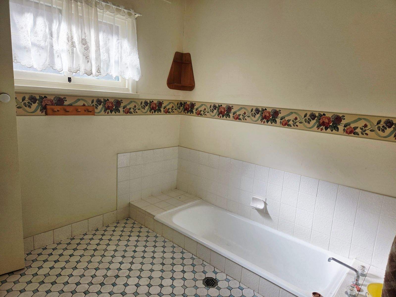 1 Arlingham Close, Muswellbrook For Sale by Farmbuy.com - image 9