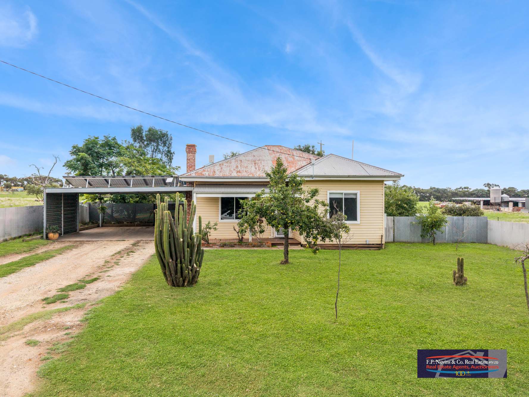11 Thompson Street, Inglewood For Sale by Farmbuy.com - image 1