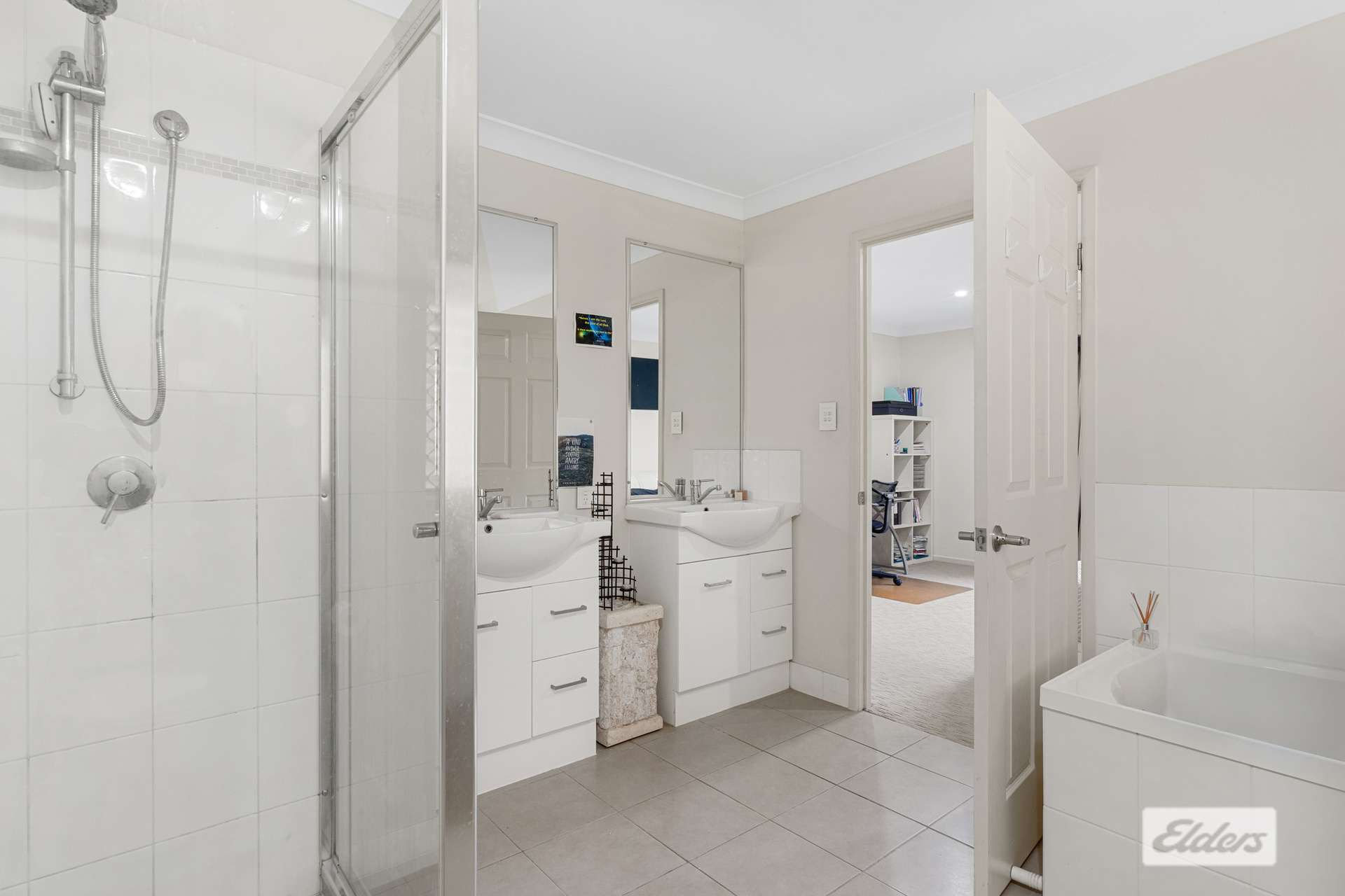 4 Edinburgh Avenue, Regency Downs For Sale by Farmbuy.com - image 14