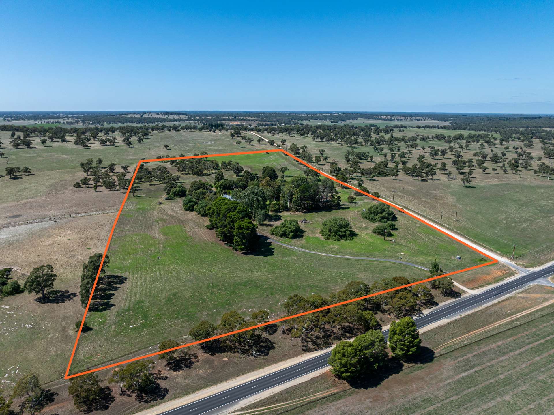 10991 Riddoch Highway, Naracoorte For Sale by Farmbuy.com - image 1
