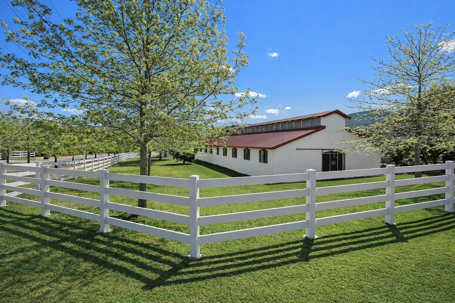 2 Kingston Town Drive, Kembla Grange For Sale by Farmbuy.com - image 5