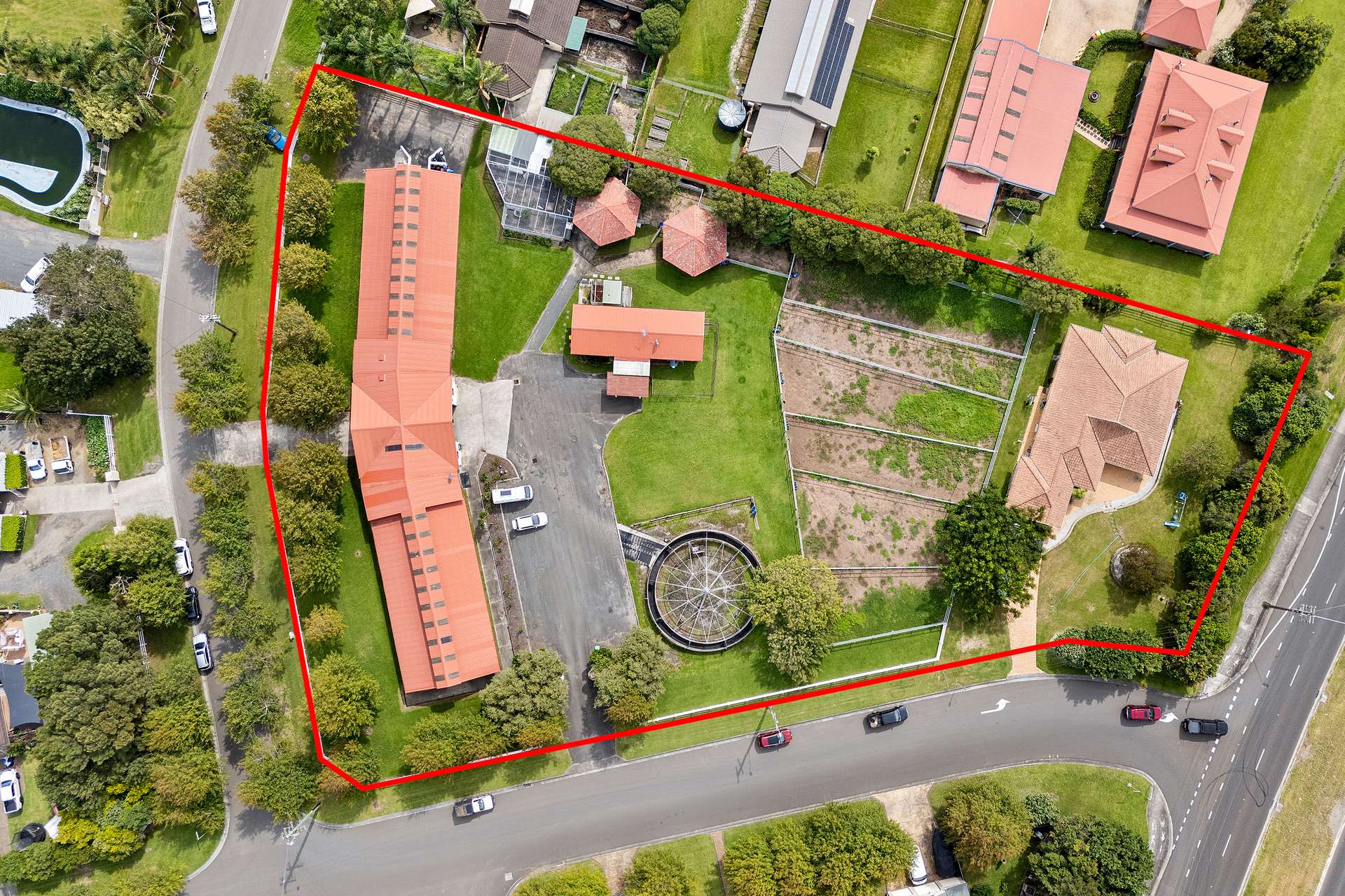 2 Kingston Town Drive, Kembla Grange For Sale by Farmbuy.com - image 2