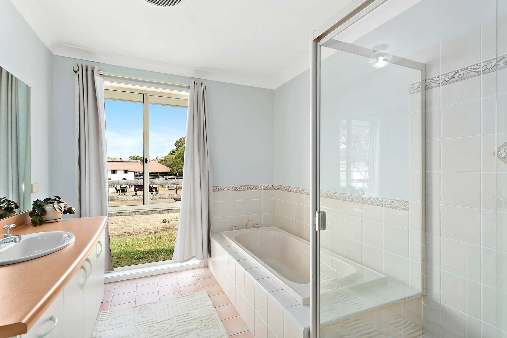 2 Kingston Town Drive, Kembla Grange For Sale by Farmbuy.com - image 13