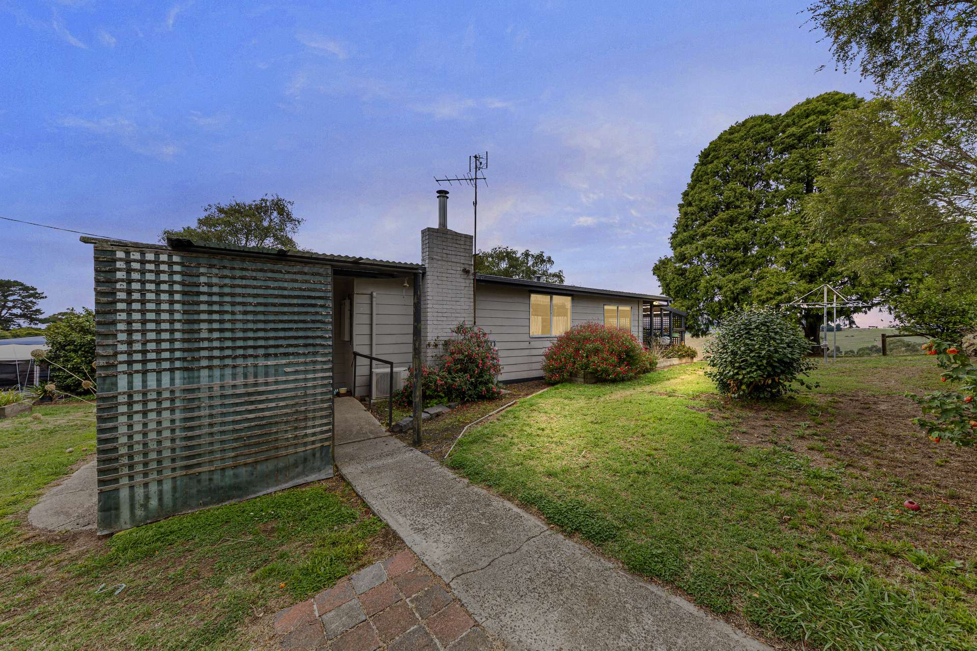 2045 Drouin-Korumburra Road, Poowong For Sale by Farmbuy.com - image 1