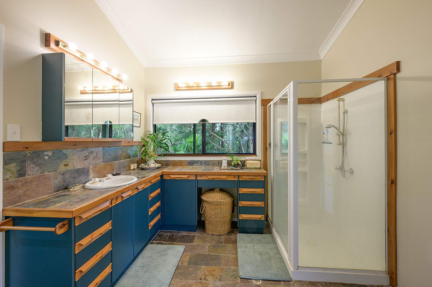 235 Black Mountain Range Road, Black Mountain Auction by Farmbuy.com - image 5