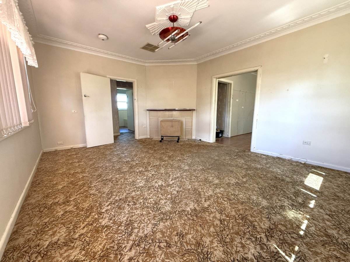 43 Elizabeth Street, Young For Sale by Farmbuy.com - image 4