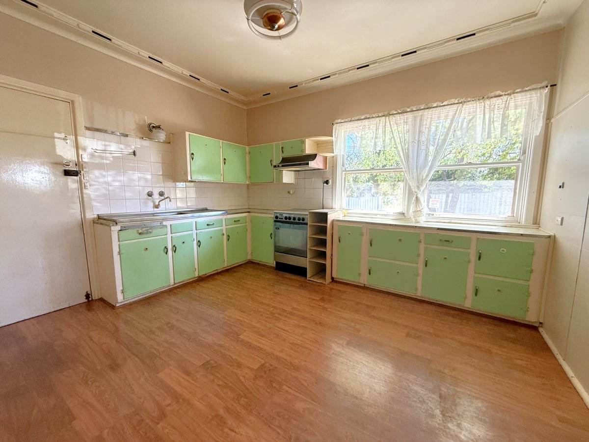 43 Elizabeth Street, Young For Sale by Farmbuy.com - image 3