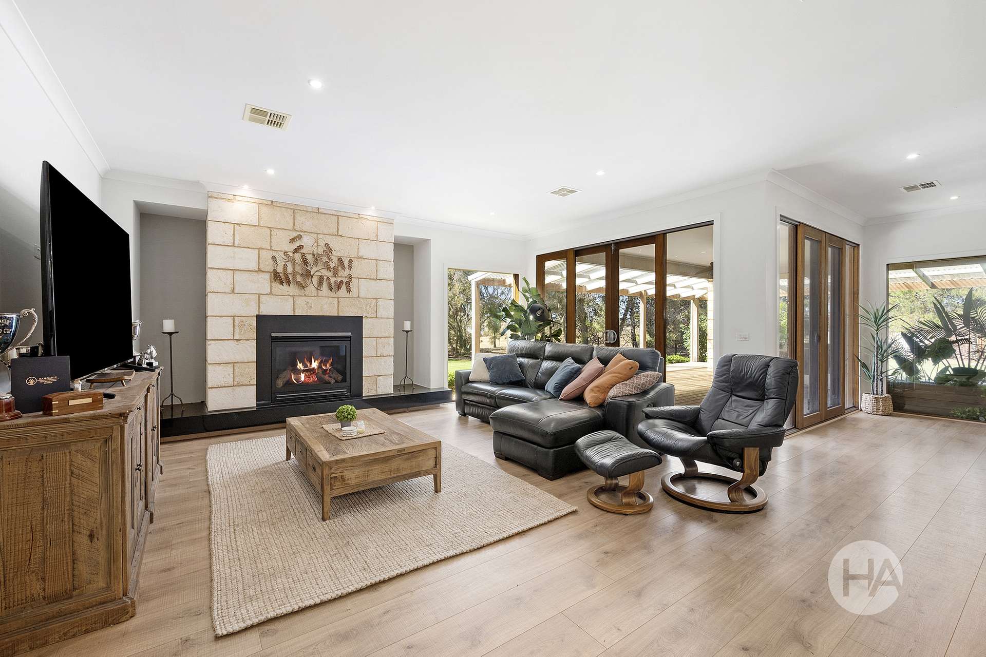 842 Devon Park Road, Donald For Sale by Farmbuy.com - image 4