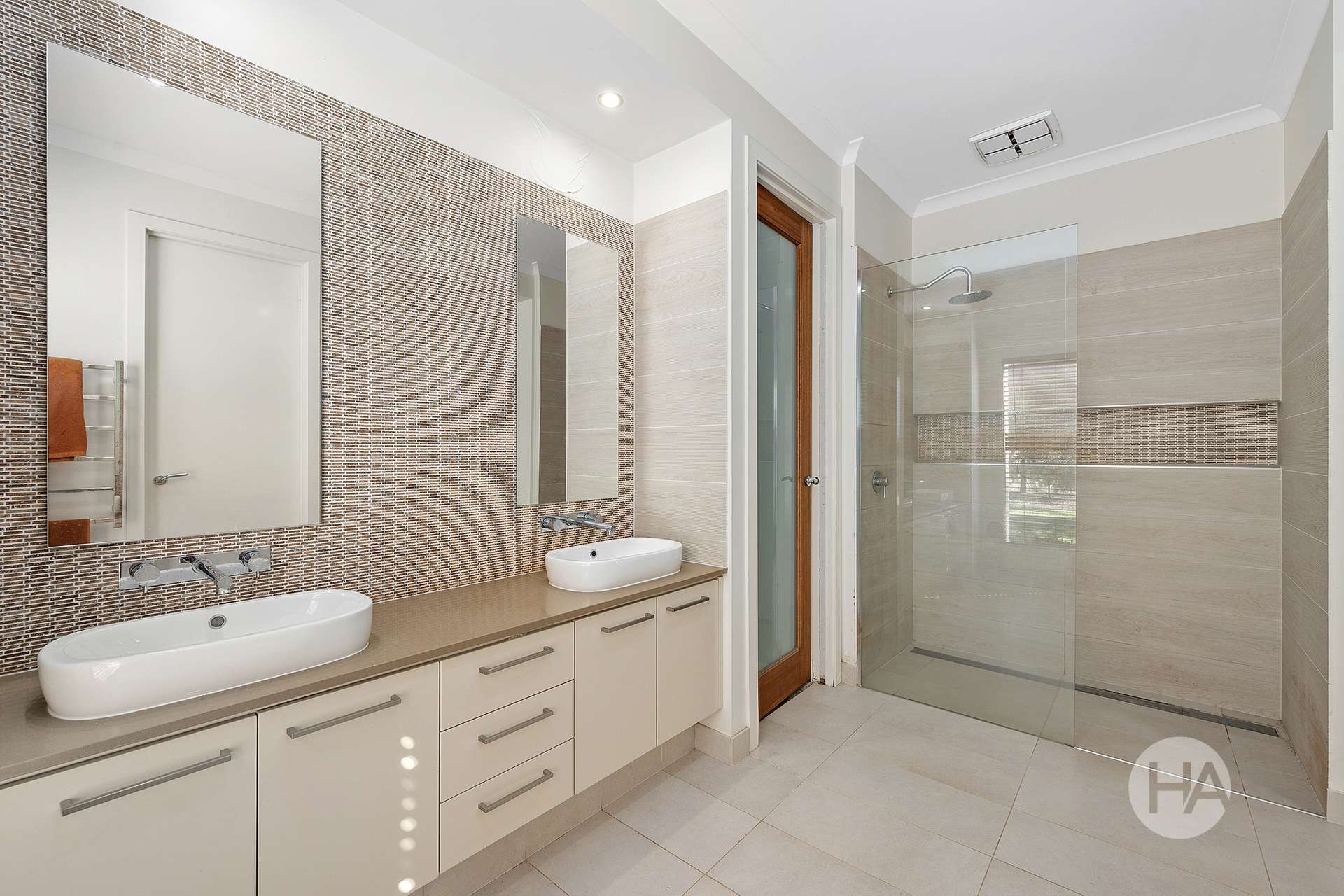 842 Devon Park Road, Donald For Sale by Farmbuy.com - image 10