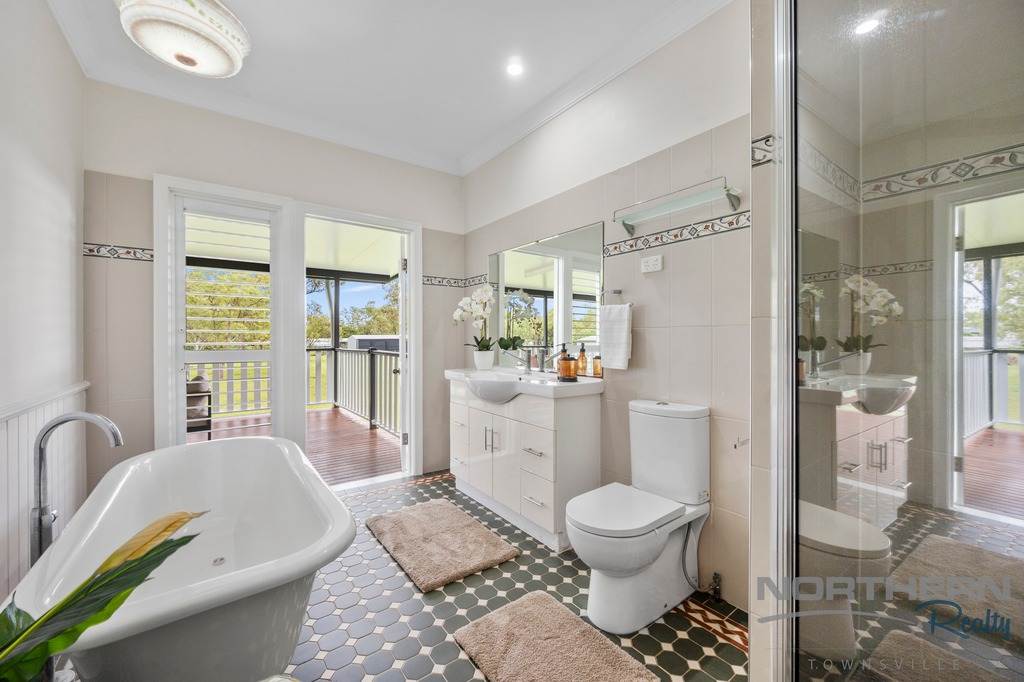 24 Blackview Avenue, Black River For Sale by Farmbuy.com - image 9