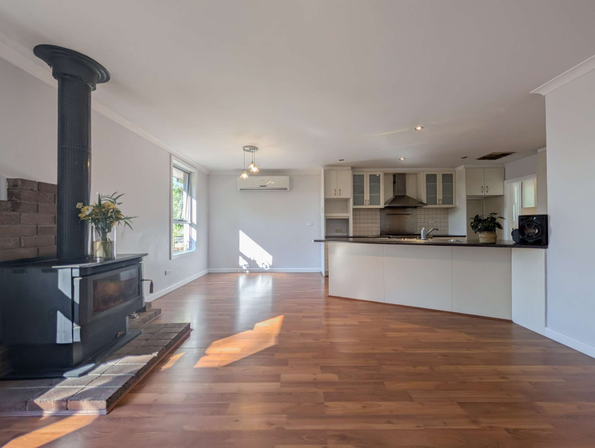 208 School Road, Beverford For Sale by Farmbuy.com - image 6