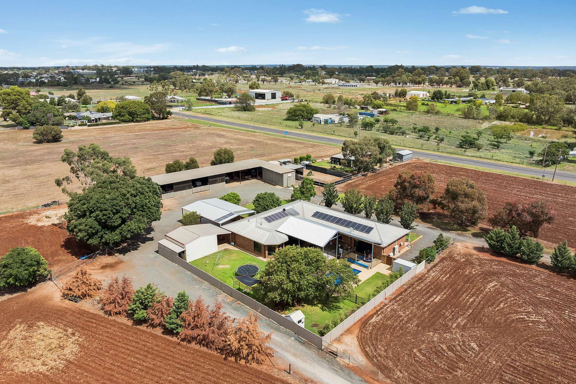 94 Trungley Hall Road, Temora For Sale by Farmbuy.com - image 1