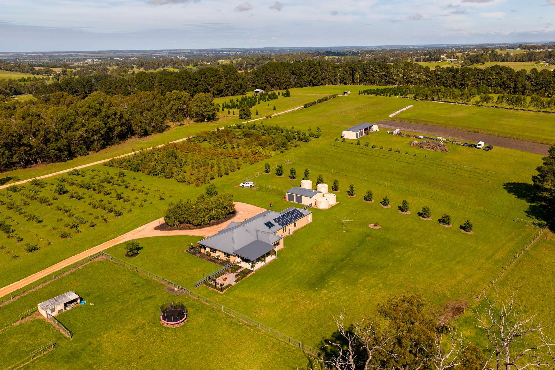 185 McNamaras Road, Sarsfield For Sale by Farmbuy.com - image 29