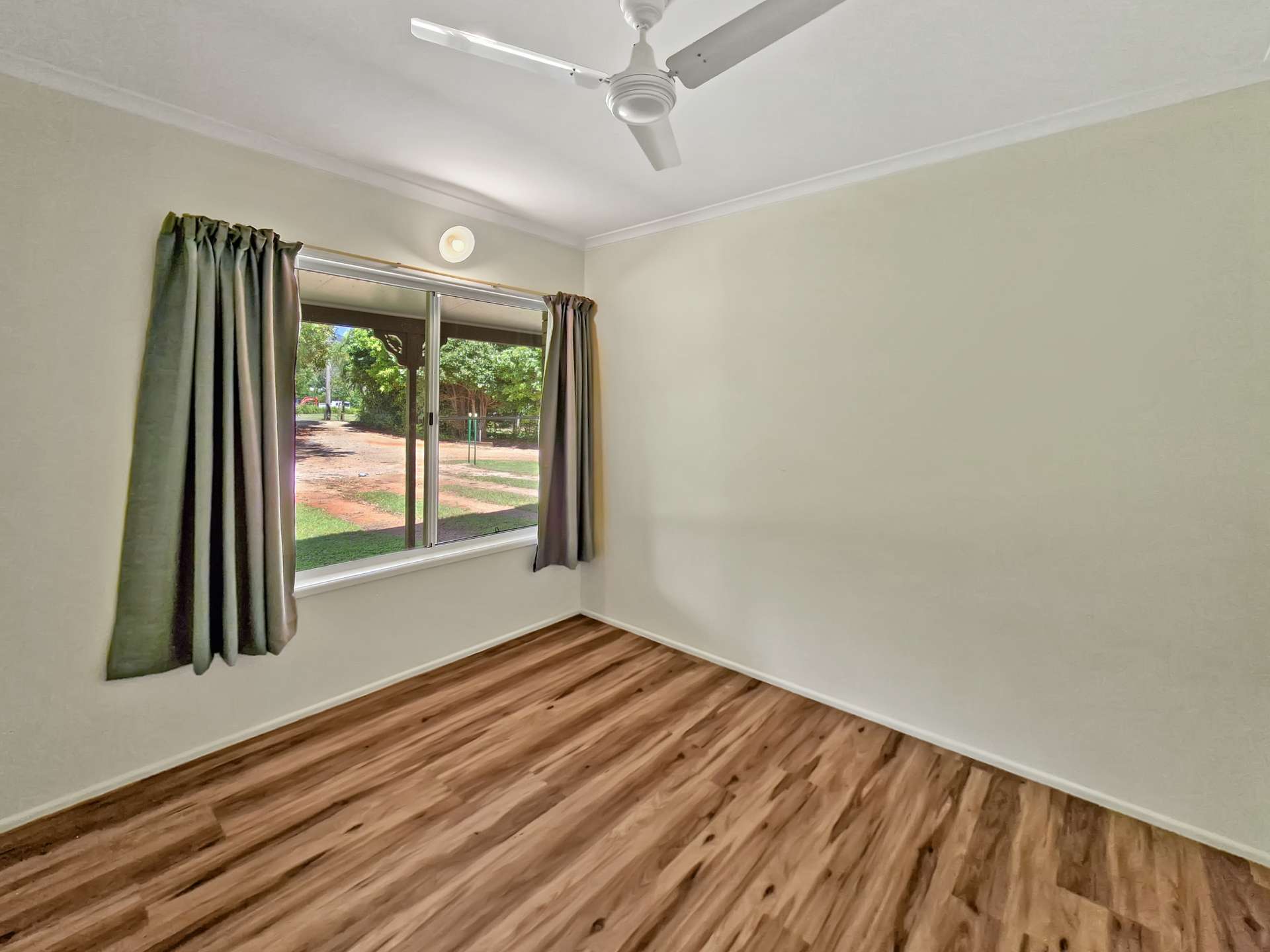 26 Hutton Drive, Tolga For Sale by Farmbuy.com - image 18