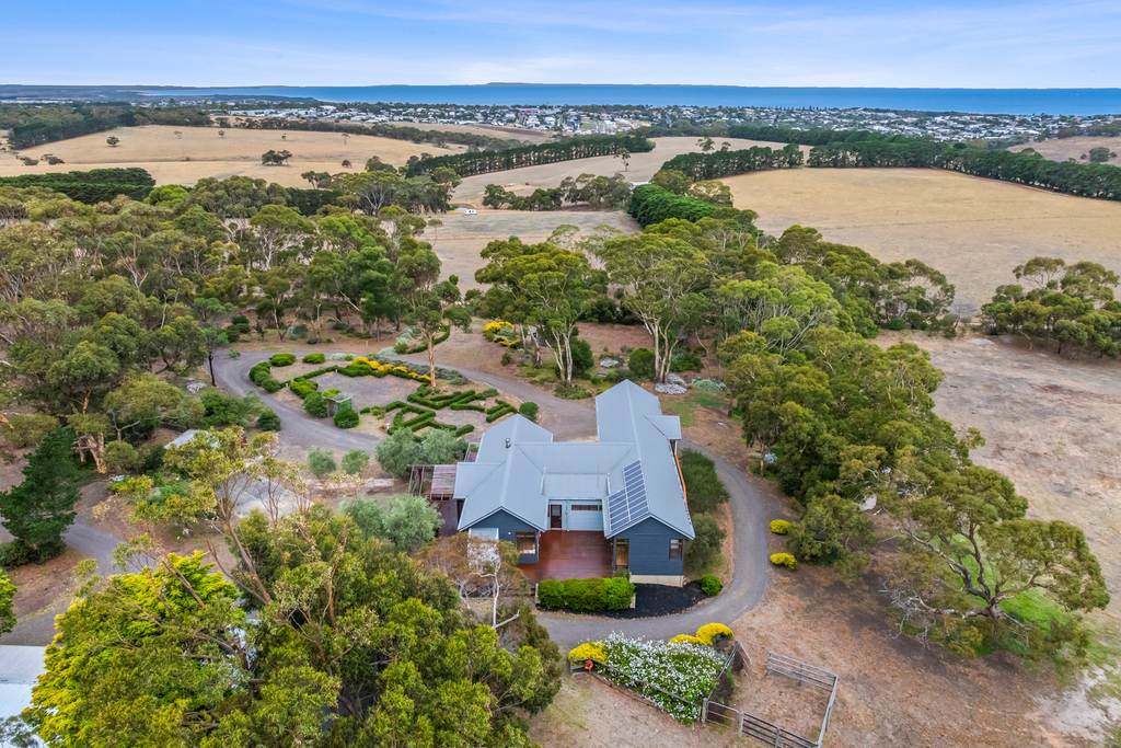 231 Grossmans Road, Torquay VIC 3228