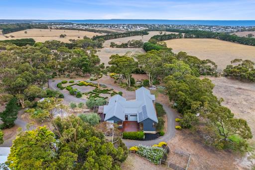 231 Grossmans Road, Torquay VIC 3228