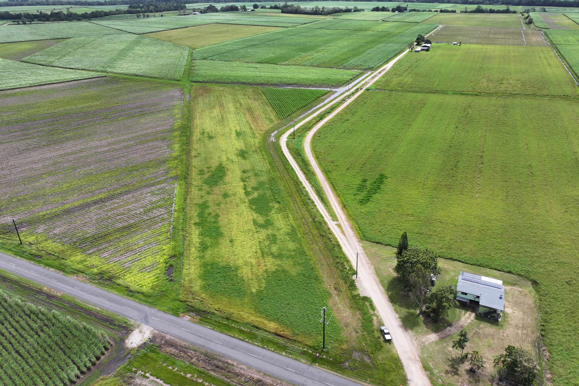 962 Abergowrie Road, Trebonne For Sale by Farmbuy.com - image 4