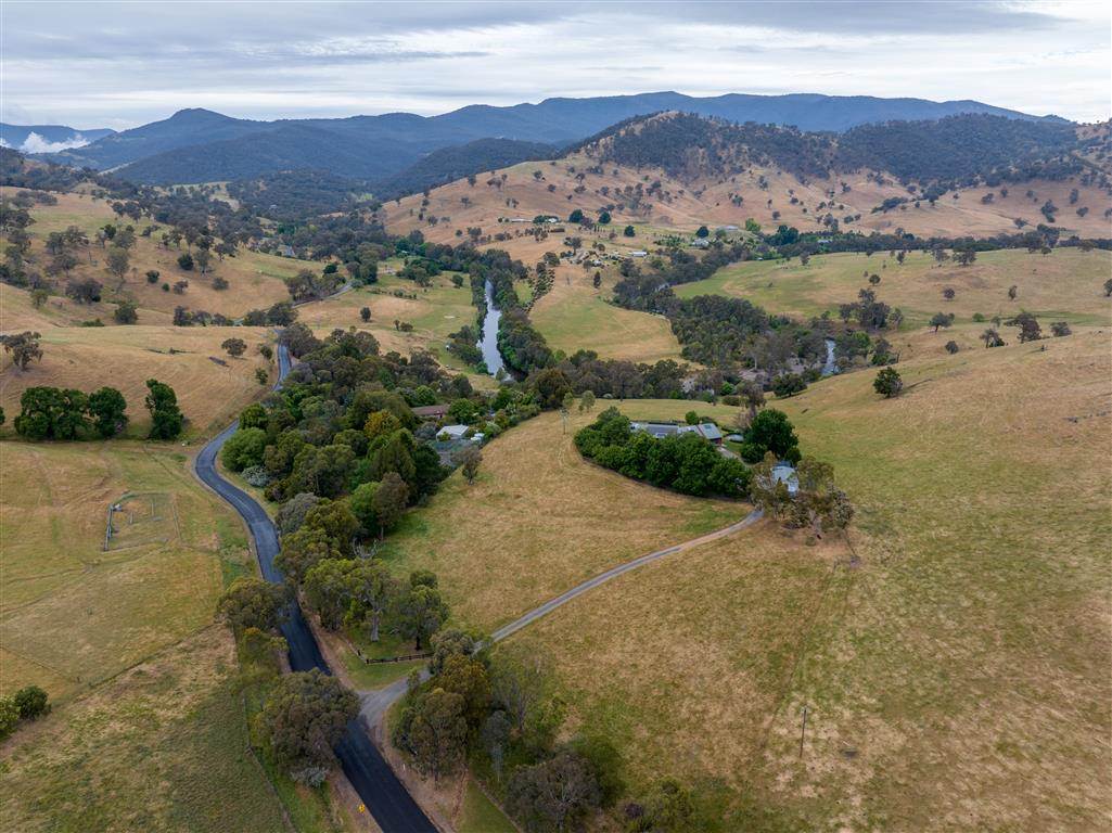 256 Goobarragandra Road, Tumut For Sale by Farmbuy.com - image 3