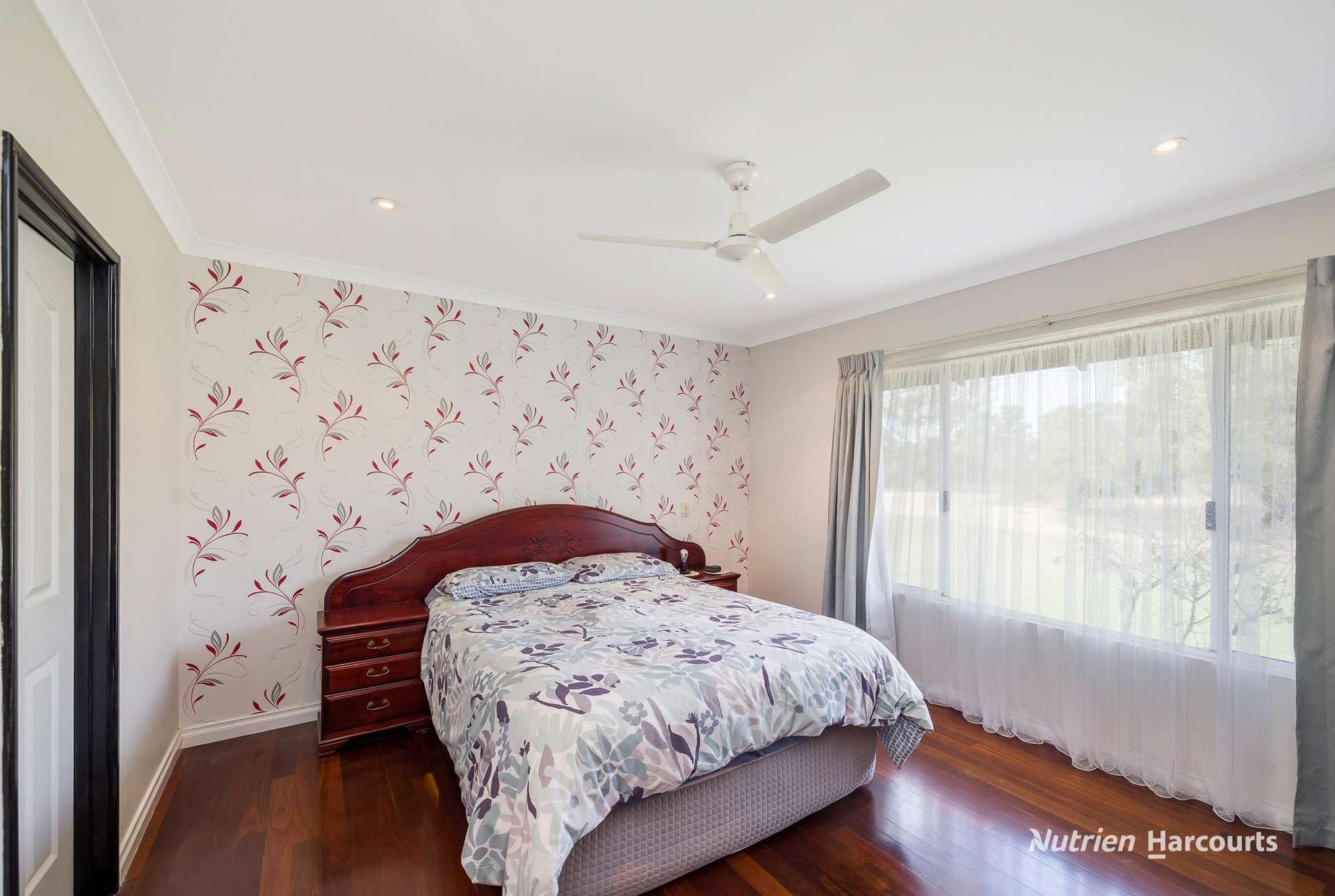 15 Blackboy Court, Woodridge For Sale by Farmbuy.com - image 9