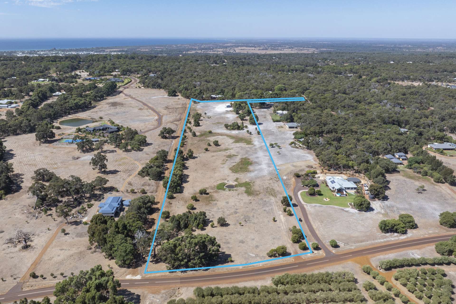 114 Sonning Loop, Yallingup For Sale by Farmbuy.com - image 12