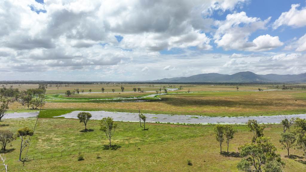 'Serpentine Park' River Road, Midgee QLD 4702