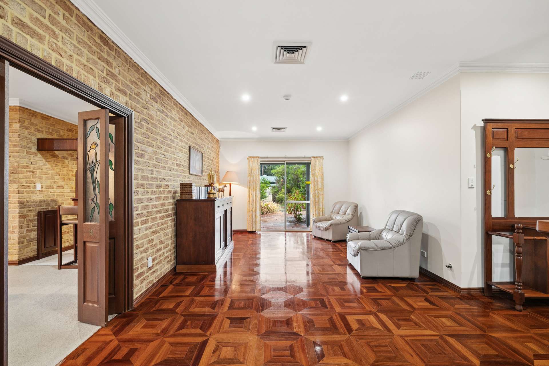26 Hawkvalley Crescent, Maida Vale For Sale by Farmbuy.com - image 13