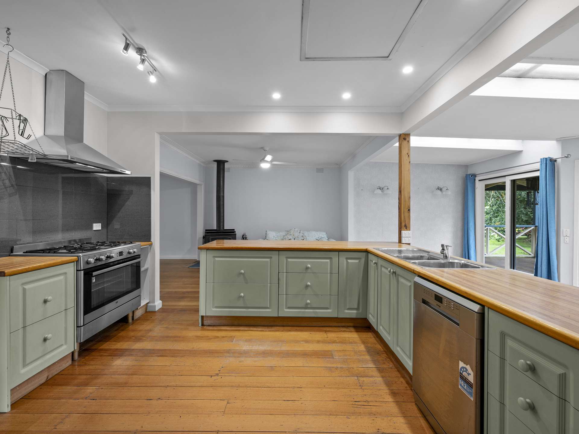 15 Main Street, Maindample For Sale by Farmbuy.com - image 3