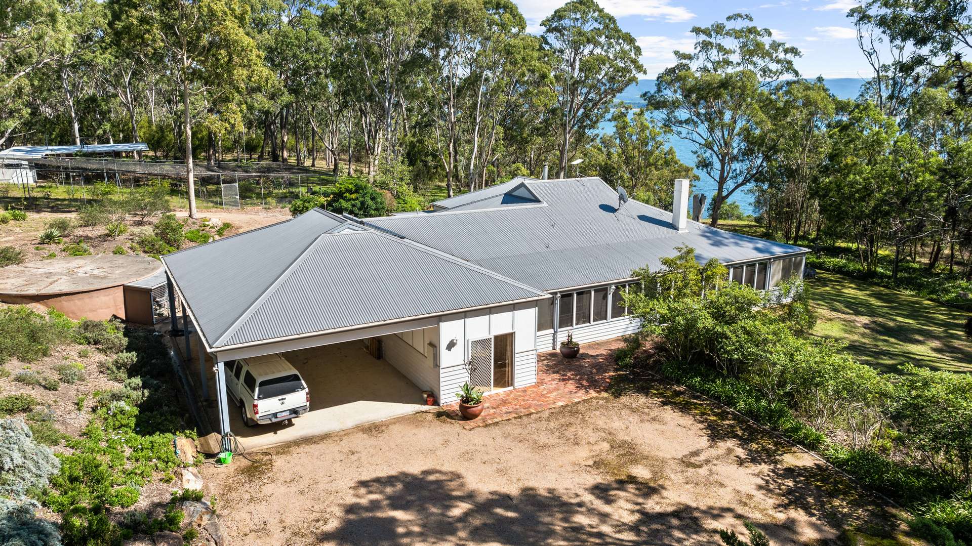 801 Weir Road, Glenmaggie For Sale by Farmbuy.com - image 8