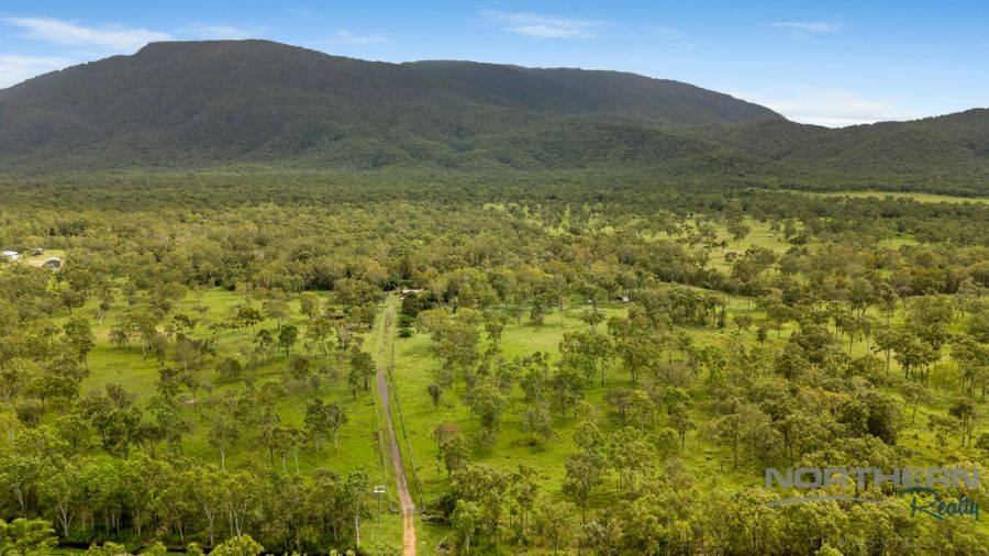 2072 Woodstock-Giru Road, Majors Creek For Sale by Farmbuy.com - image 4