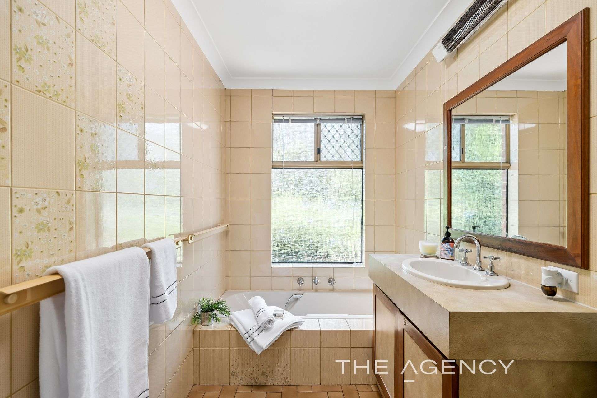 2 Hartung Street, Mundaring For Sale by Farmbuy.com - image 12