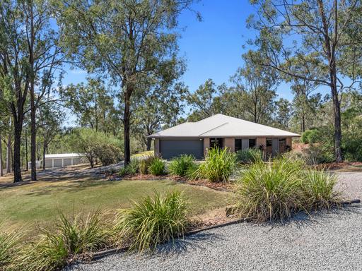 Farm For Sale - QLD - Murphys Creek - 4352 - Big Home, Big Yard, Big Shed! 
