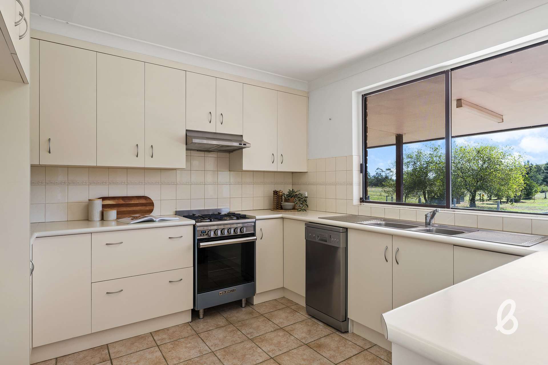 581 Glendonbrook Road, Glendon Brook For Sale by Farmbuy.com - image 16