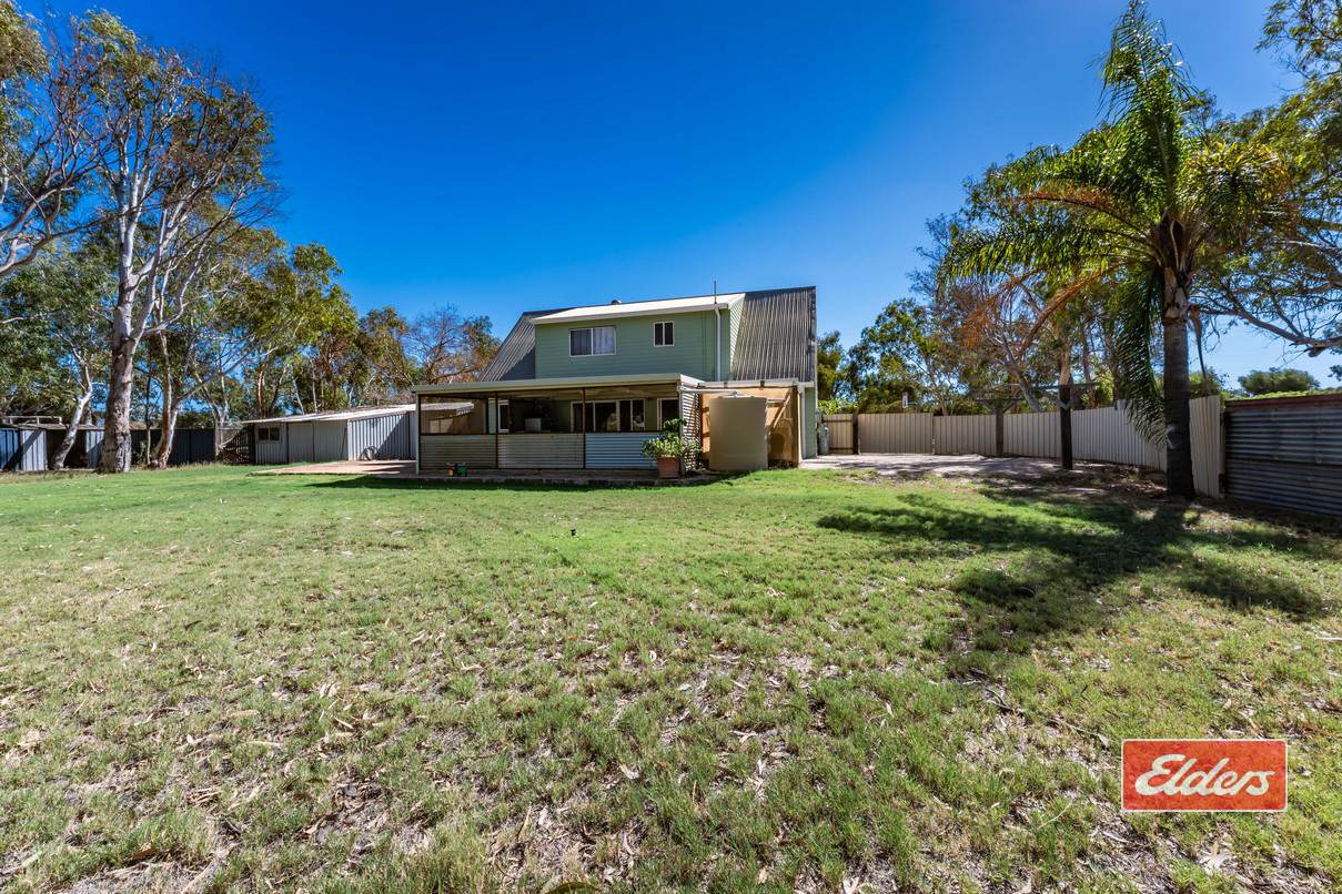 2 Leicester Close, Deepdale For Sale by Farmbuy.com - image 27