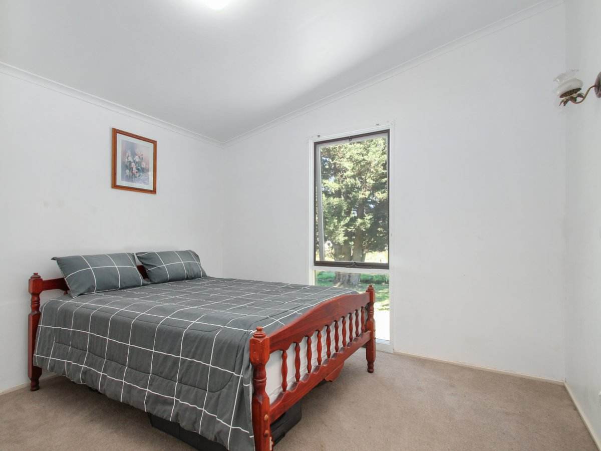 10 Bruse Street, Fernbank For Sale by Farmbuy.com - image 7