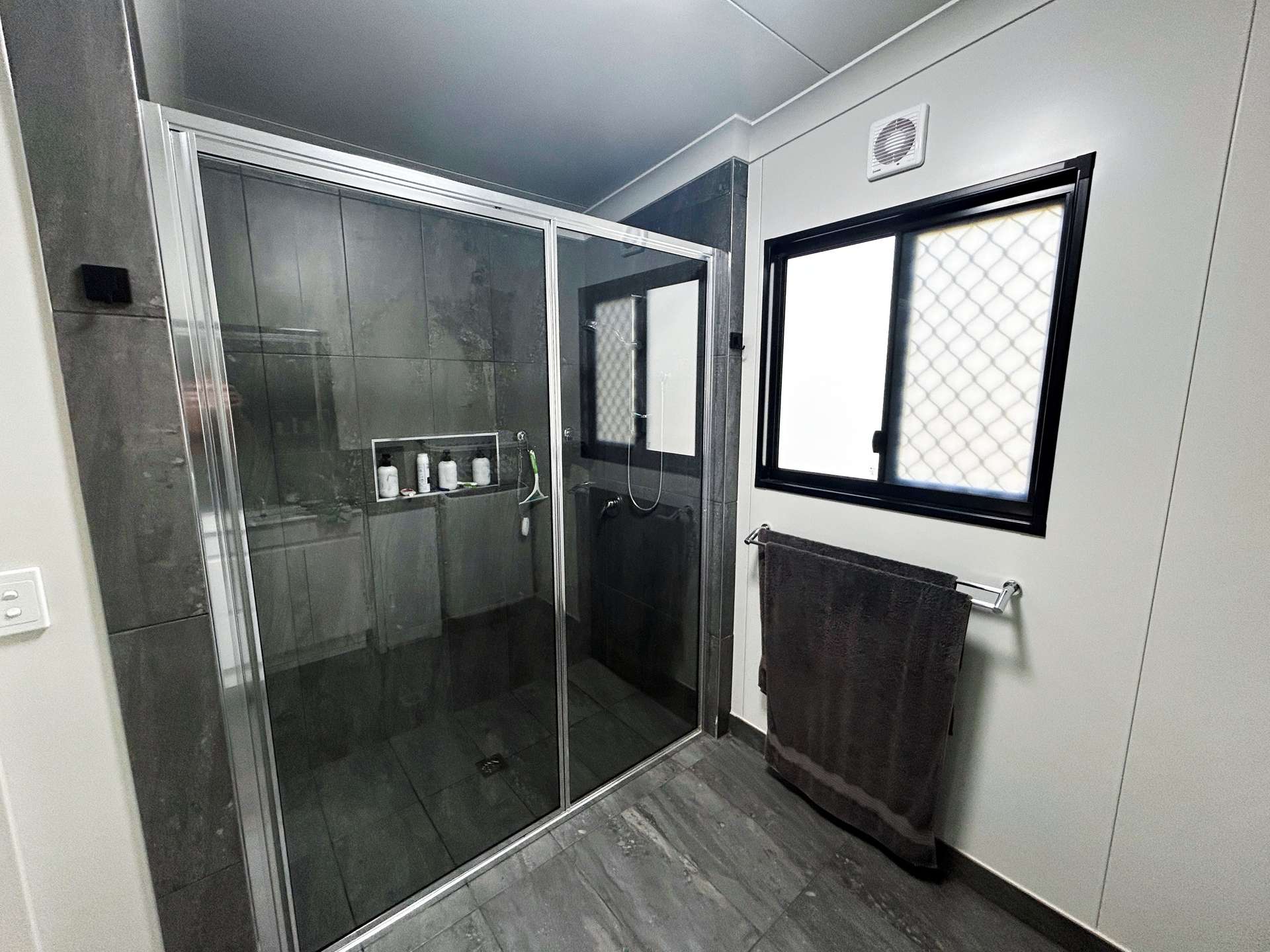 42 Mahogany Close, Breddan For Sale by Farmbuy.com - image 8