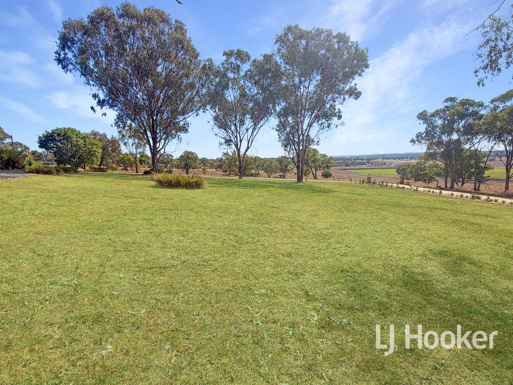 16 Osterley Terrace, Inverell For Sale by Farmbuy.com - image 23