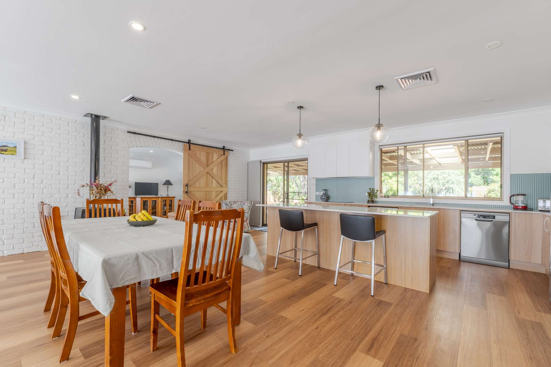 1 Windemere Avenue, Dubbo For Sale by Farmbuy.com - image 6