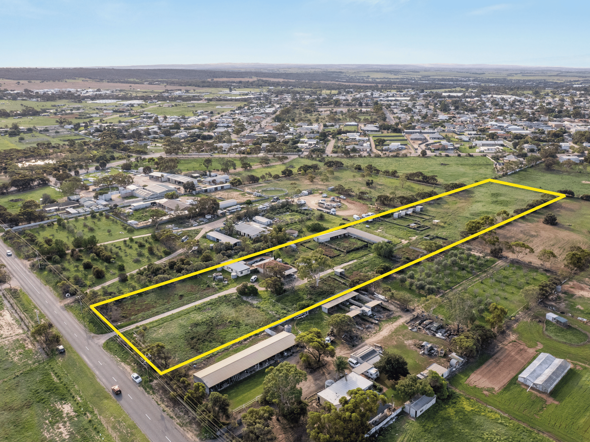 40 Old Swanport Road, Murray Bridge For Sale by Farmbuy.com - image 1