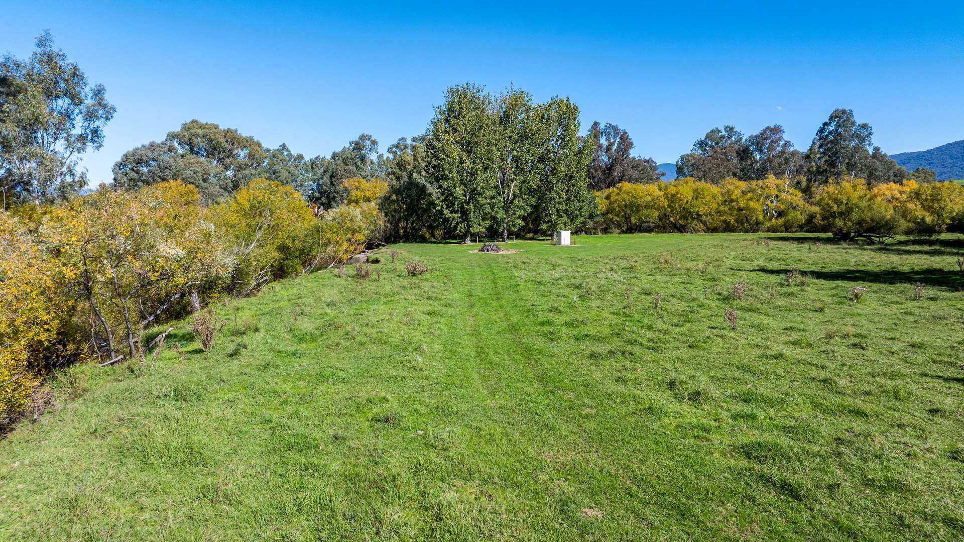 2123 Kiewa Valley Highway, Kergunyah Auction by Farmbuy.com - image 25