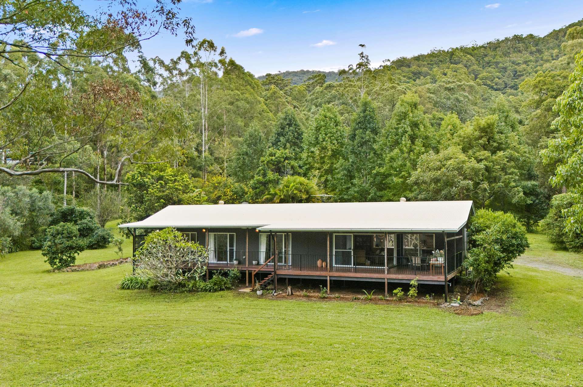 1 Bellbird Court, Cedar Creek For Sale by Farmbuy.com - image 2