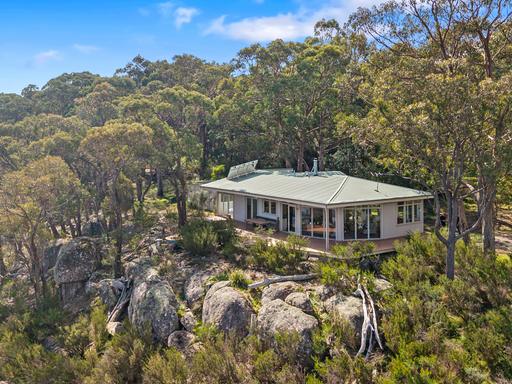 Farm For Sale - VIC - Tallarook - 3659 - ESCAPE TO A RARE OPPORTUNITY 