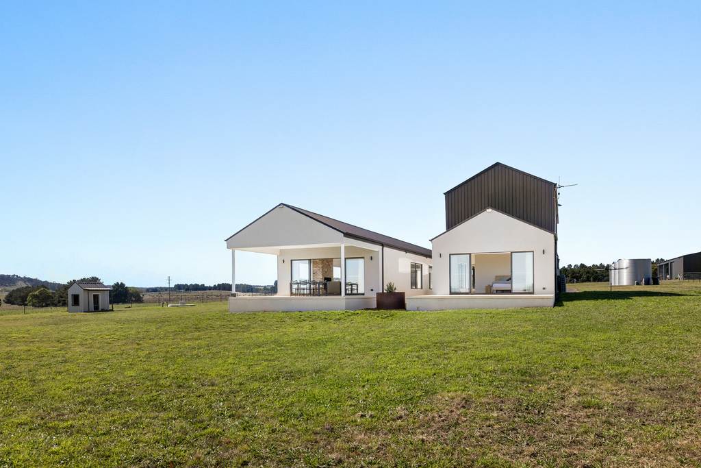 749 Glenoval Road, Lake Bathurst NSW 2580