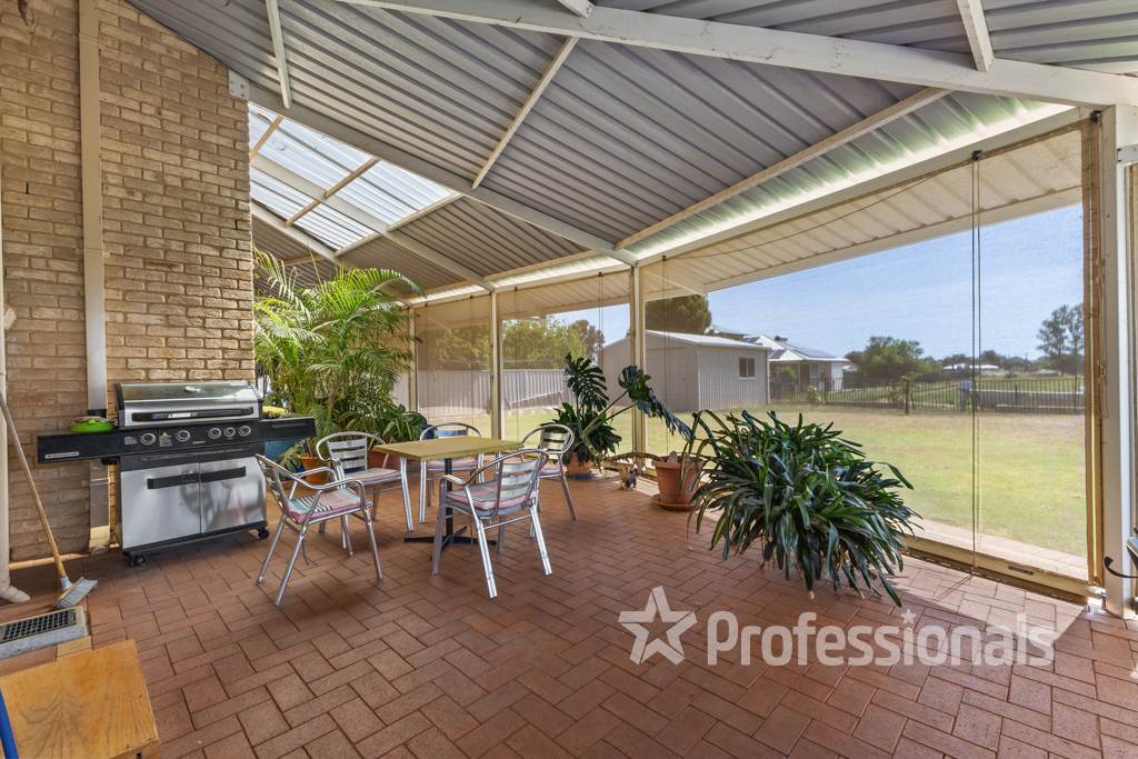 13 Third Street, Harvey For Sale by Farmbuy.com - image 26