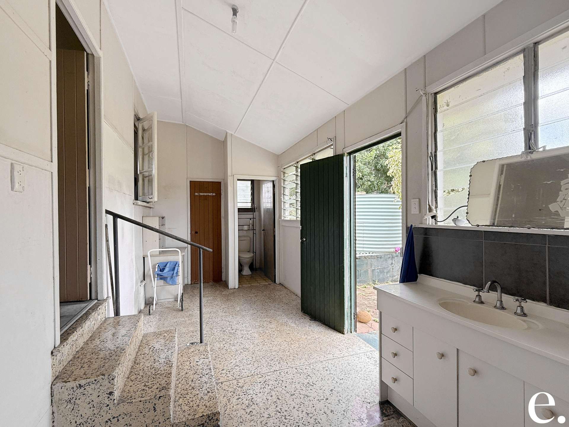 72 Catherine Road, Mutchilba For Sale by Farmbuy.com - image 13