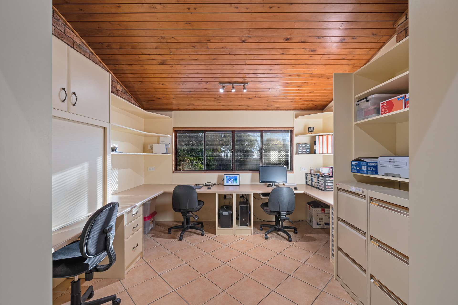 137 Browns Lane, Tamworth For Sale by Farmbuy.com - image 10
