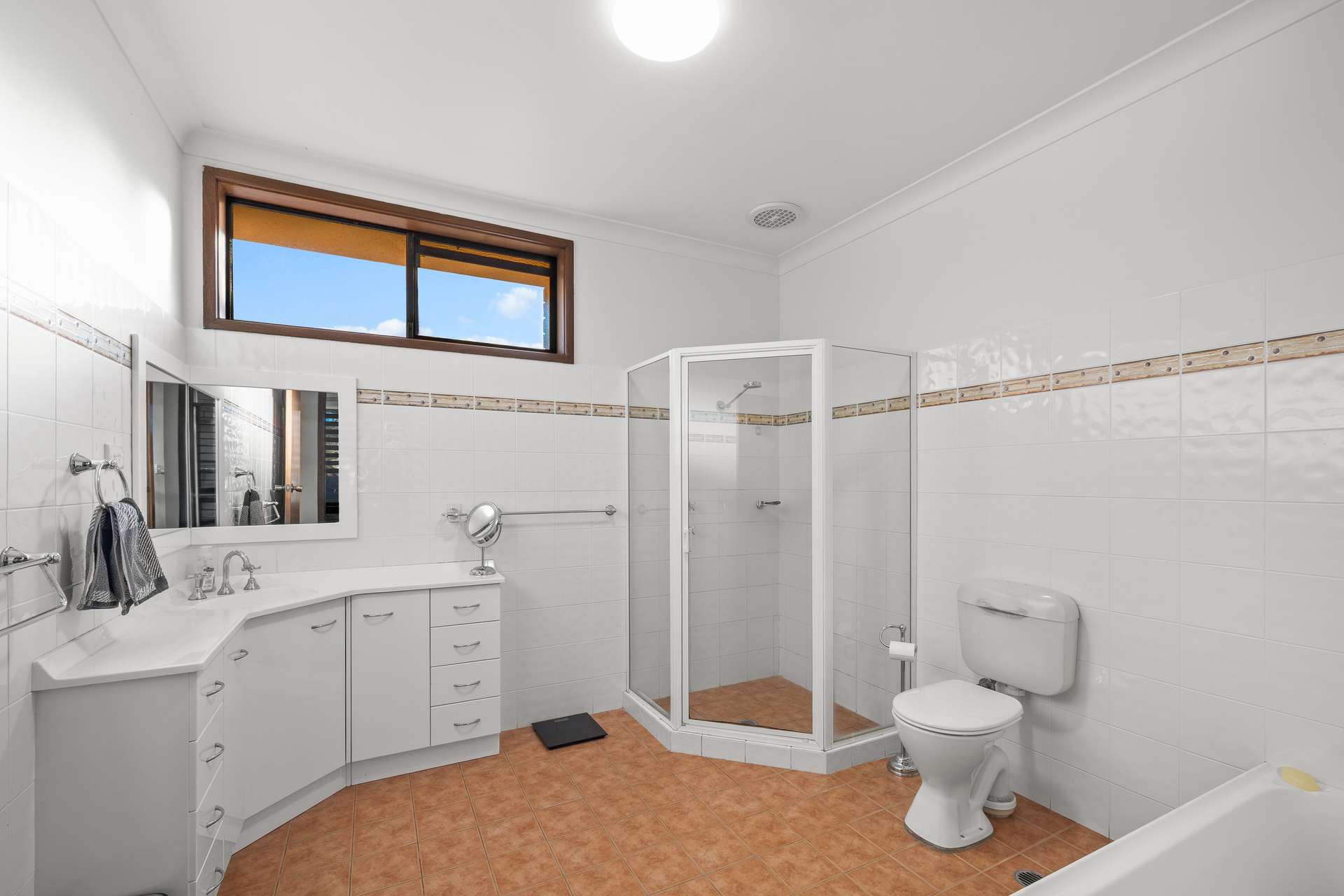 137 Browns Lane, Tamworth For Sale by Farmbuy.com - image 15