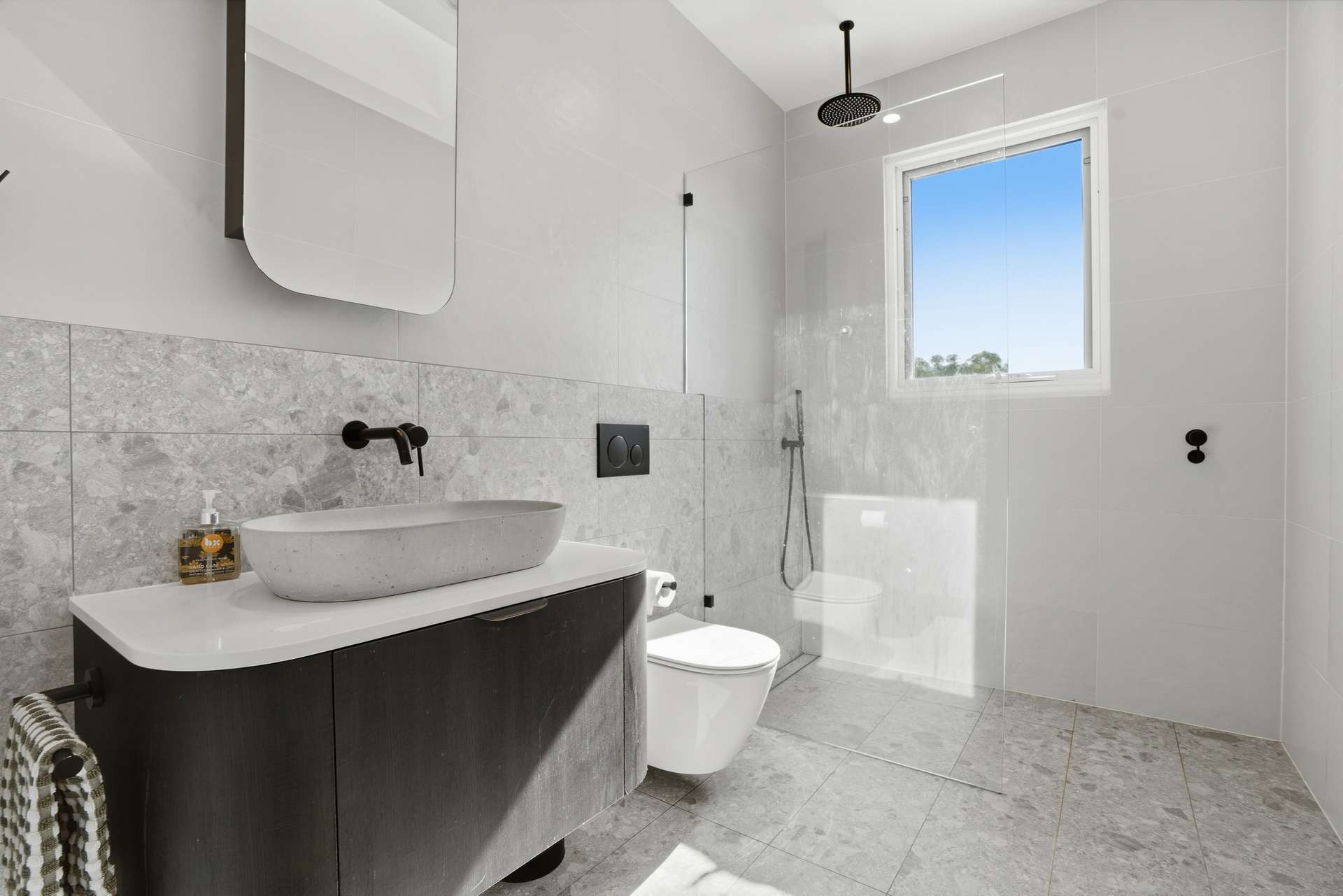 'Chateau Amour' 68 Adair Drive, Orange Auction by Farmbuy.com - image 13