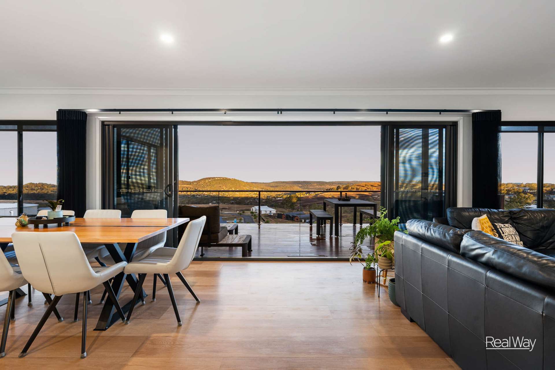8 Summit Drive, Mount Rascal For Sale by Farmbuy.com - image 5
